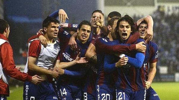 Jugadores de la SD Eibar celebrando un gol en la temporada 2013/14. Fuente: SD Eibar.