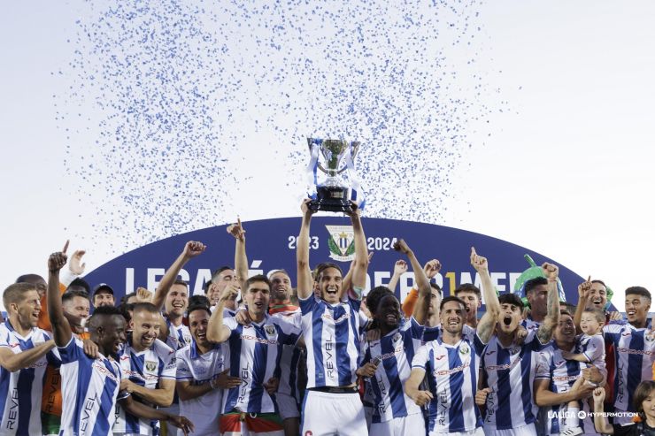 Jugadores del CD Leganés celebrando el título de liga de la temporada 2023/24. Fuente: CD Leganés. 